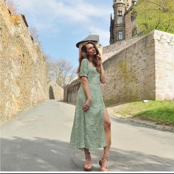 H&M Green Floral Midi Puff Sleeve Dress - Picture 2 of 7